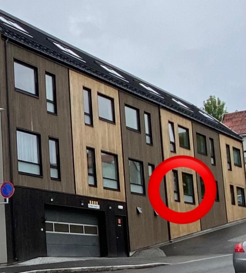 New Central Apartment In Tromso Bagian luar foto